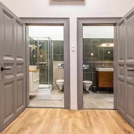 Deluxe Kazincy Apartment In The Heart Of Budapest Bagian luar foto